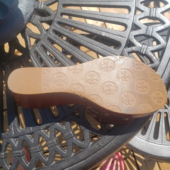 Tory Burch Red Patent Clog - Picture 8 of 10